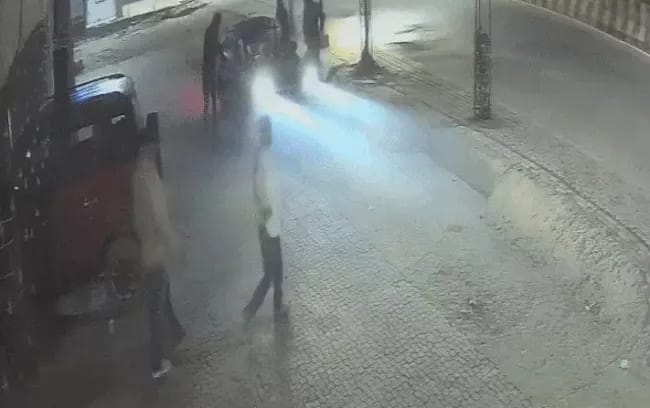 नाइट क्लब में विवाद के बाद फायरिंग, कर्मचारी को लगी गोलियां, हालत गंभीर