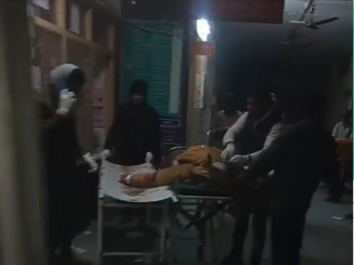 पूर्वांचल एक्सप्रेसवे पर सड़क हादसा